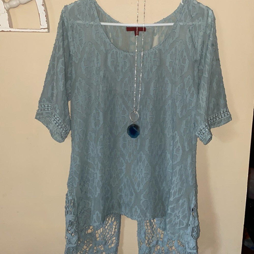 Women’s Red BKE Lacy Top